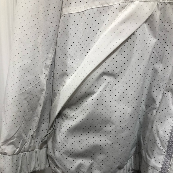 Helly Hansen windbreaker - Picture 3 of 5